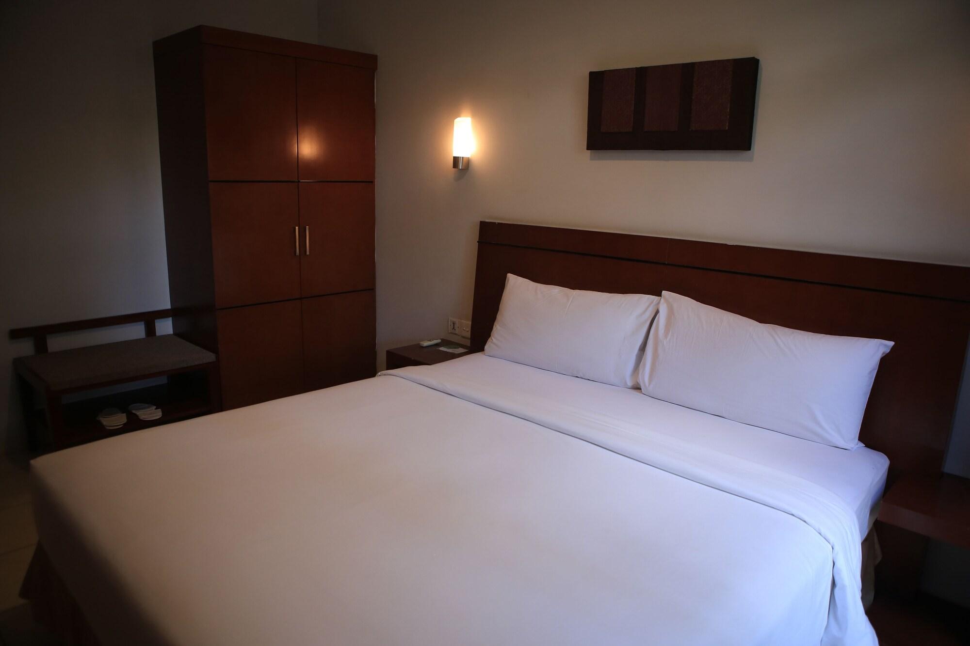 Grand Kuta Hotel And Residence Legian Exterior foto