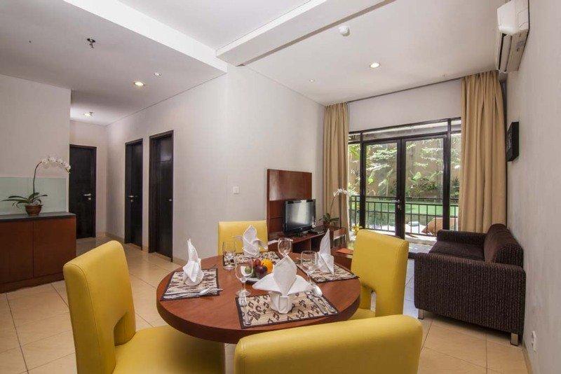 Grand Kuta Hotel And Residence Legian Exterior foto